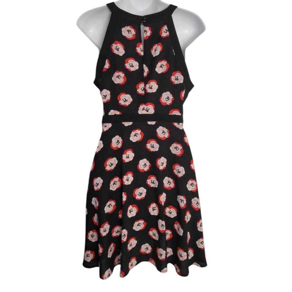 Flirty ELLE A-Line Keyhole Halter Style - Picture 5 of 11